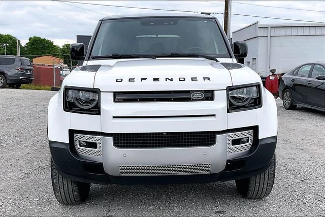 Used 2023 Land Rover Defender 110 SE AWD/4WD image 2