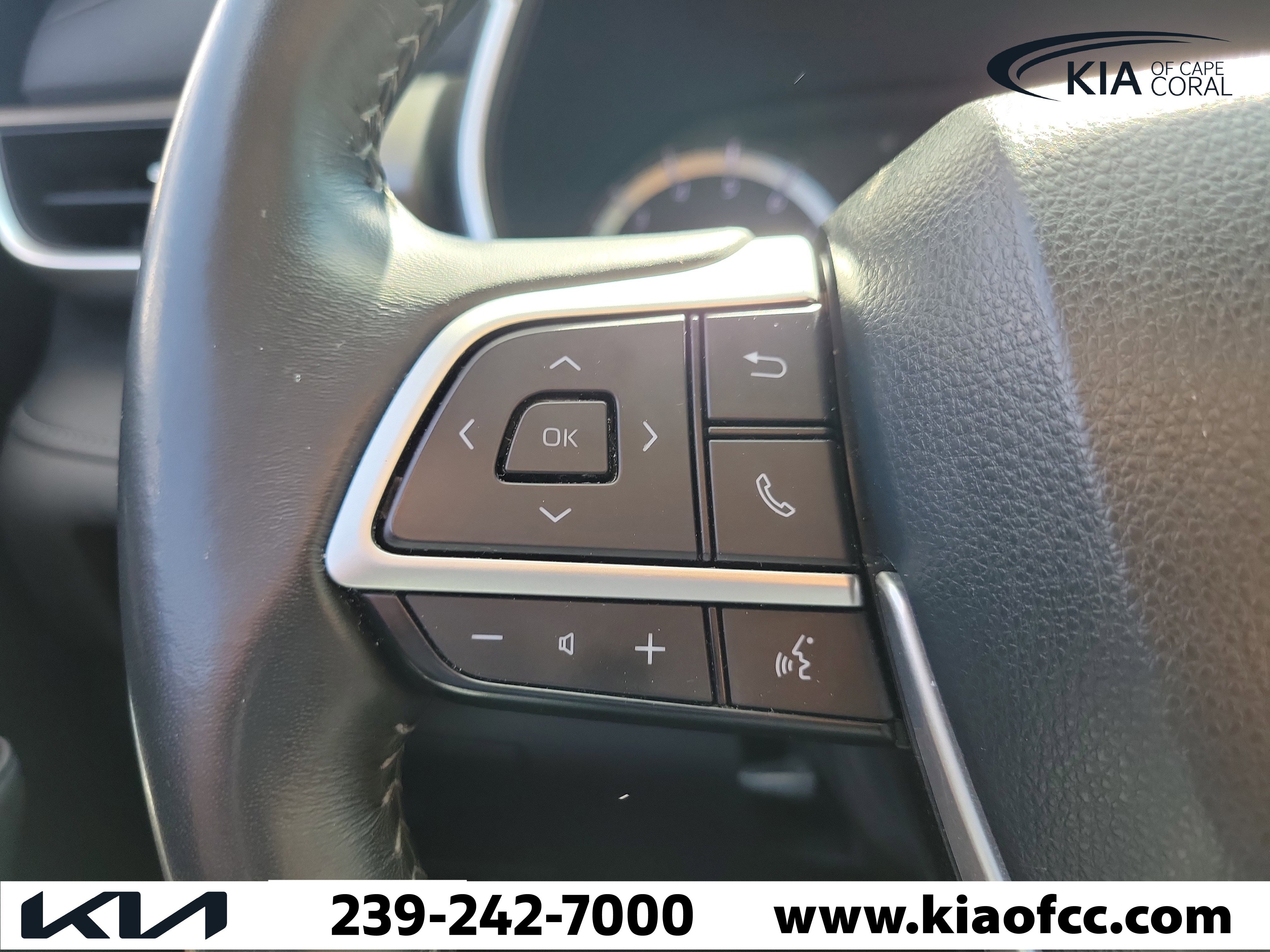 Used 2022 Toyota Highlander XLE FWD image 25