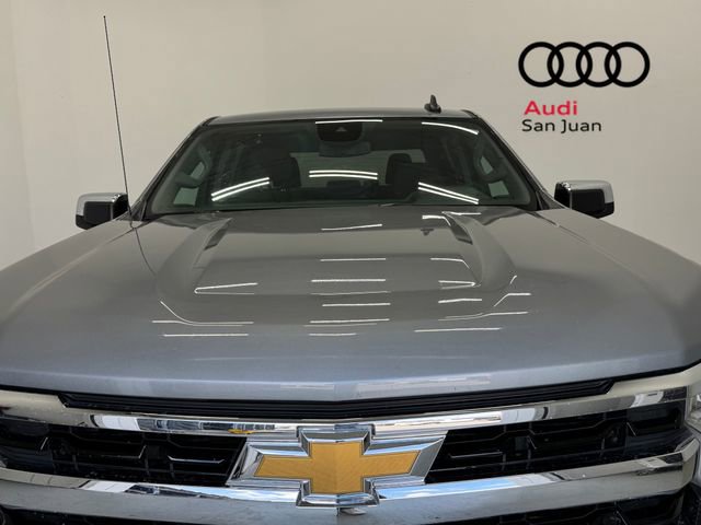 Used 2025 Chevrolet Silverado 1500 LT image 3