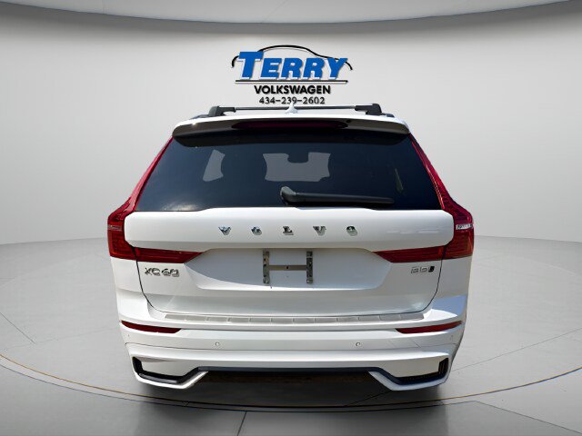 Used 2023 Volvo XC60 B5 Plus w/ Climate Package AWD/4WD image 3