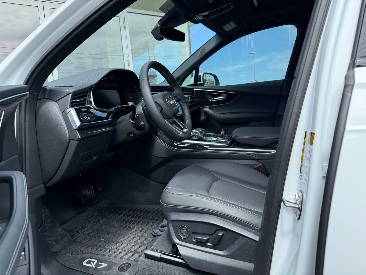 Used 2026 Audi Q7 3.0T Premium Plus AWD/4WD image 9