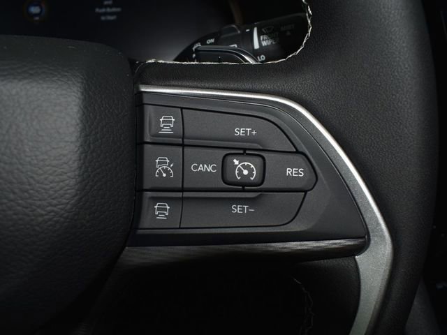 New 2025 Jeep Grand Cherokee Laredo w/ MOPAR Finishing Package image 18