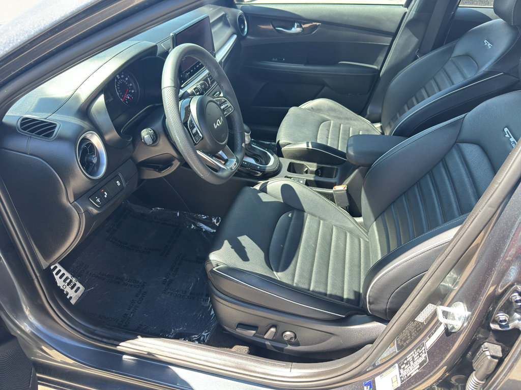 Used 2023 Kia Forte GT-Line w/ GT-Line Premium Package FWD image 18
