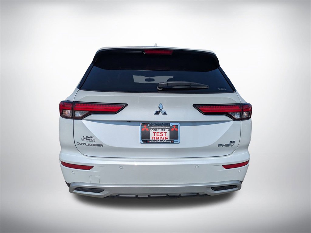 New 2025 Mitsubishi Outlander SE image 4