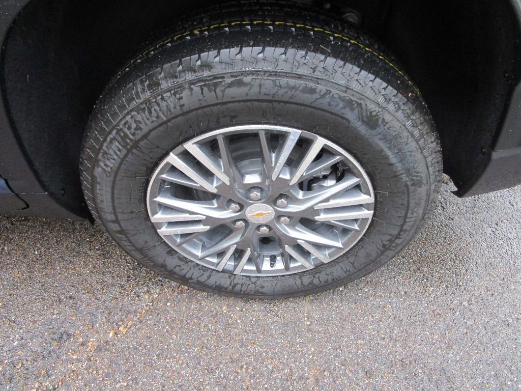 New 2026 Chevrolet Traverse LT FWD image 14