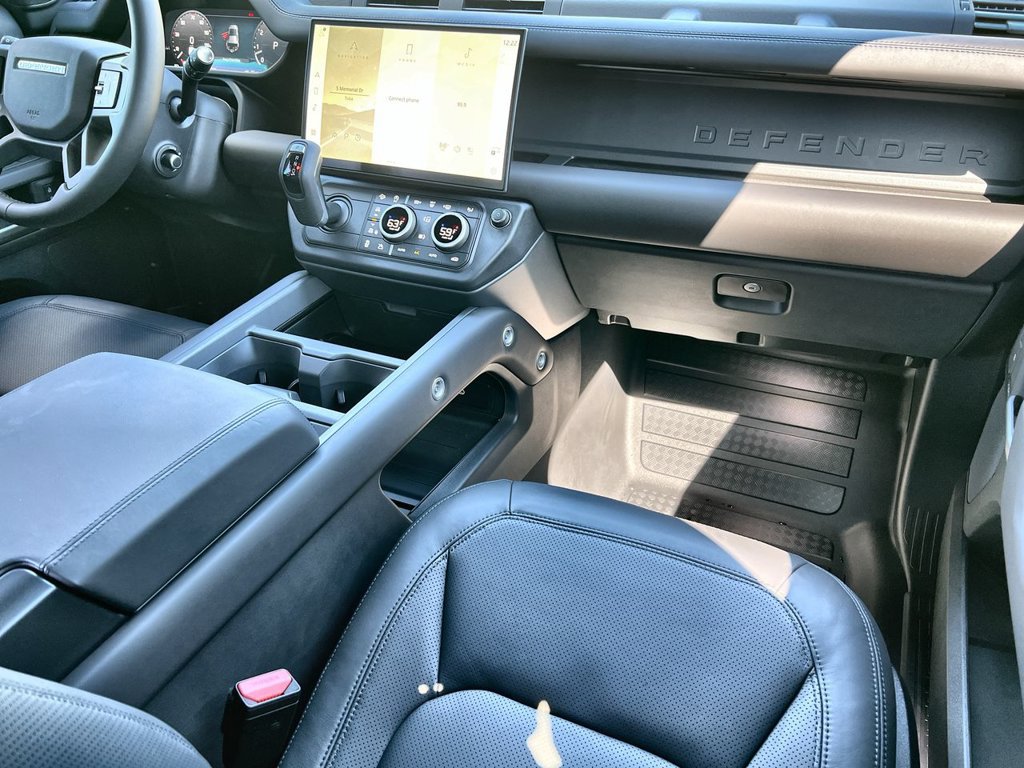 New 2026 Land Rover Defender 110 X-Dynamic SE AWD/4WD image 14