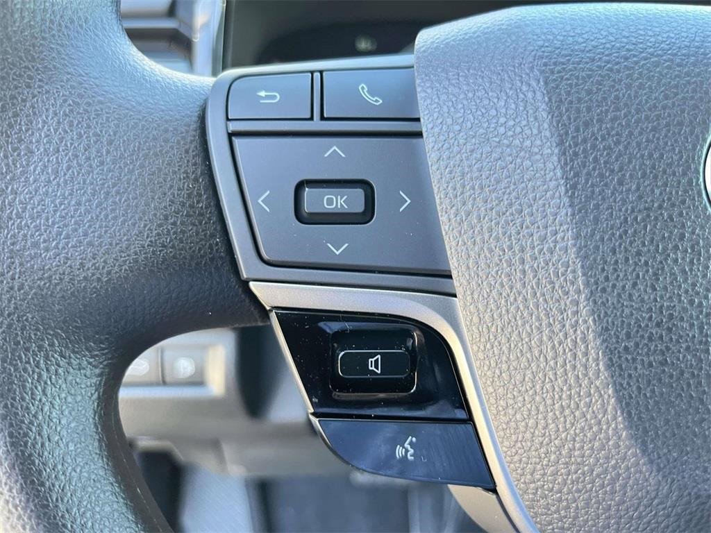 Used 2025 Toyota Camry LE image 15