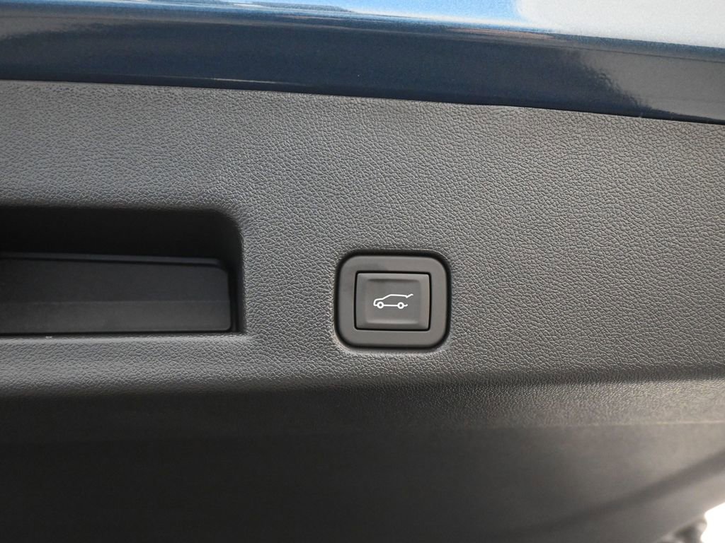 New 2026 Chevrolet Traverse LT w/ Driver Confidence Package image 9