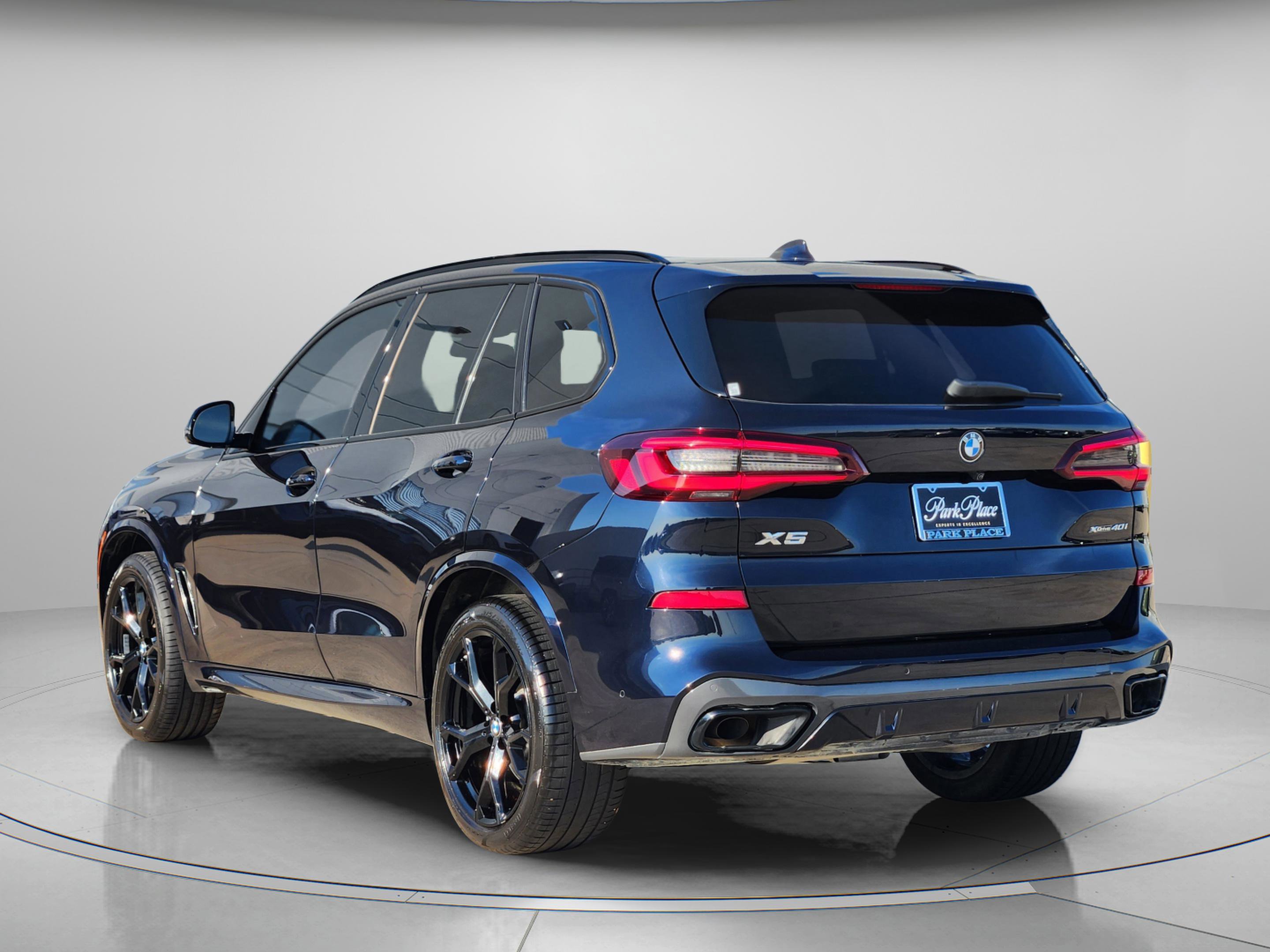 Used 2022 BMW X5 xDrive40i w/ M Sport Package AWD/4WD image 3