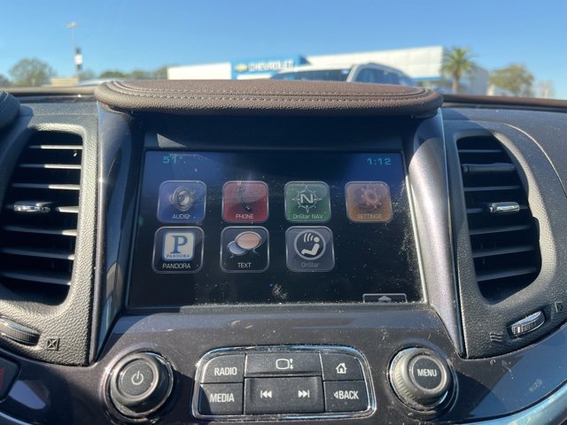 Used 2015 Chevrolet Impala LT w/ Convenience Package image 21