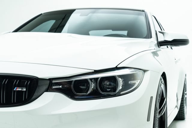 Used 2018 BMW M3 RWD image 11