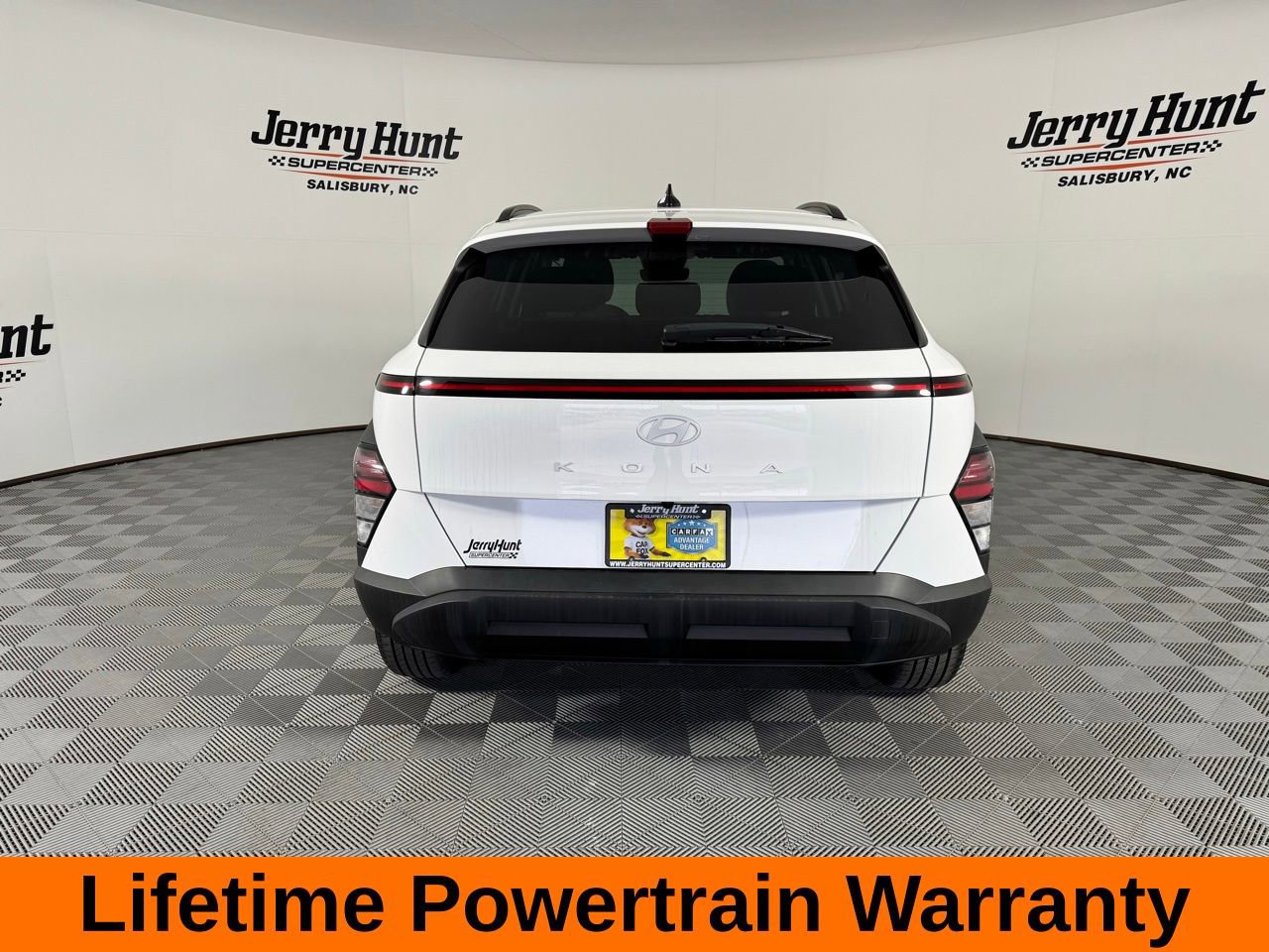 Used 2025 Hyundai Kona SEL image 8
