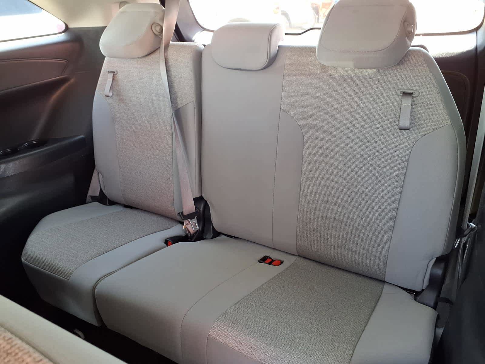 Certified 2025 Toyota Sienna LE FWD image 21