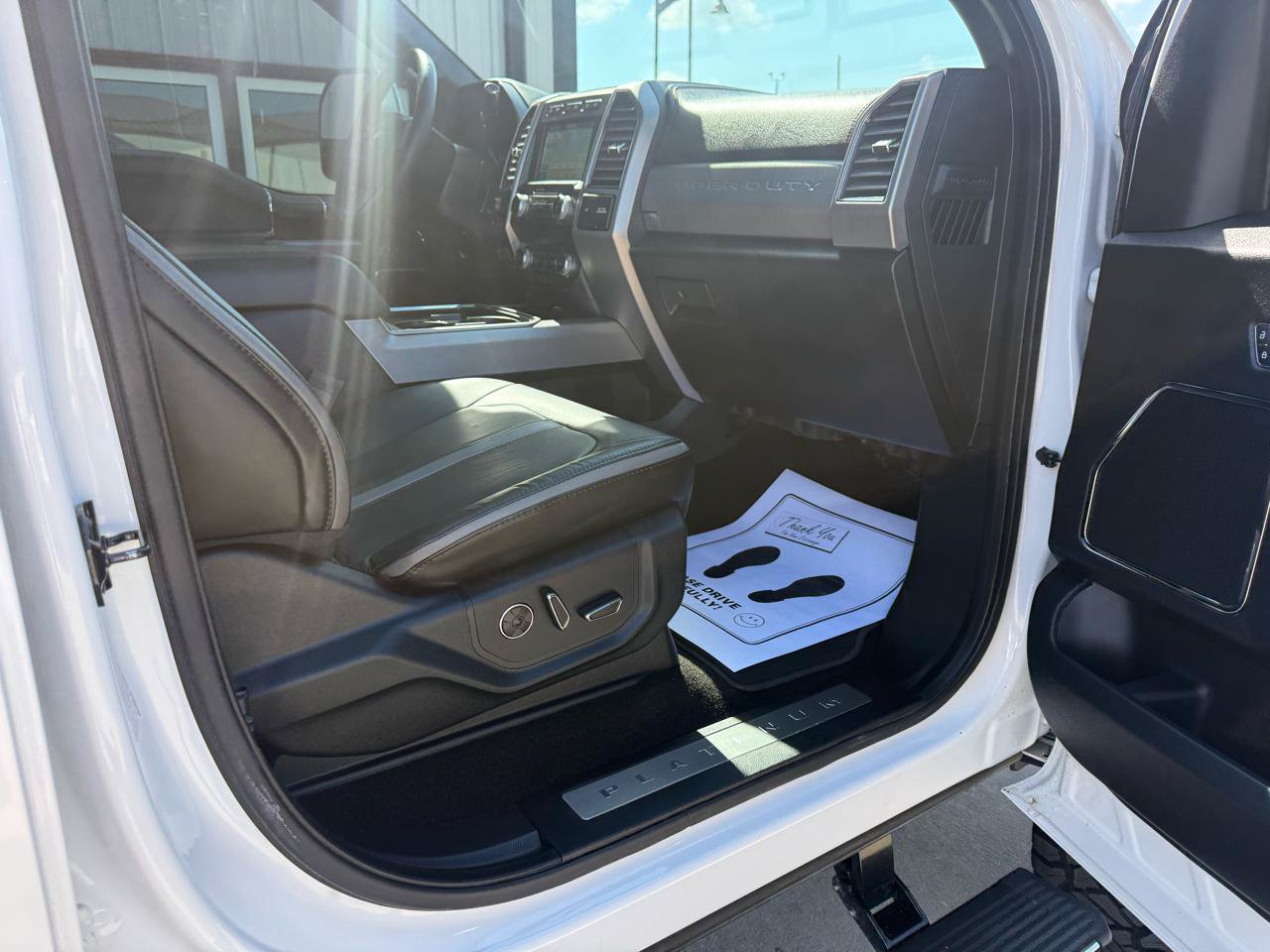 Used 2019 Ford F350 Platinum w/ Platinum Ultimate Package AWD/4WD image 17