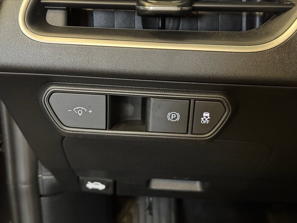 Used 2025 Kia K4 FWD image 18