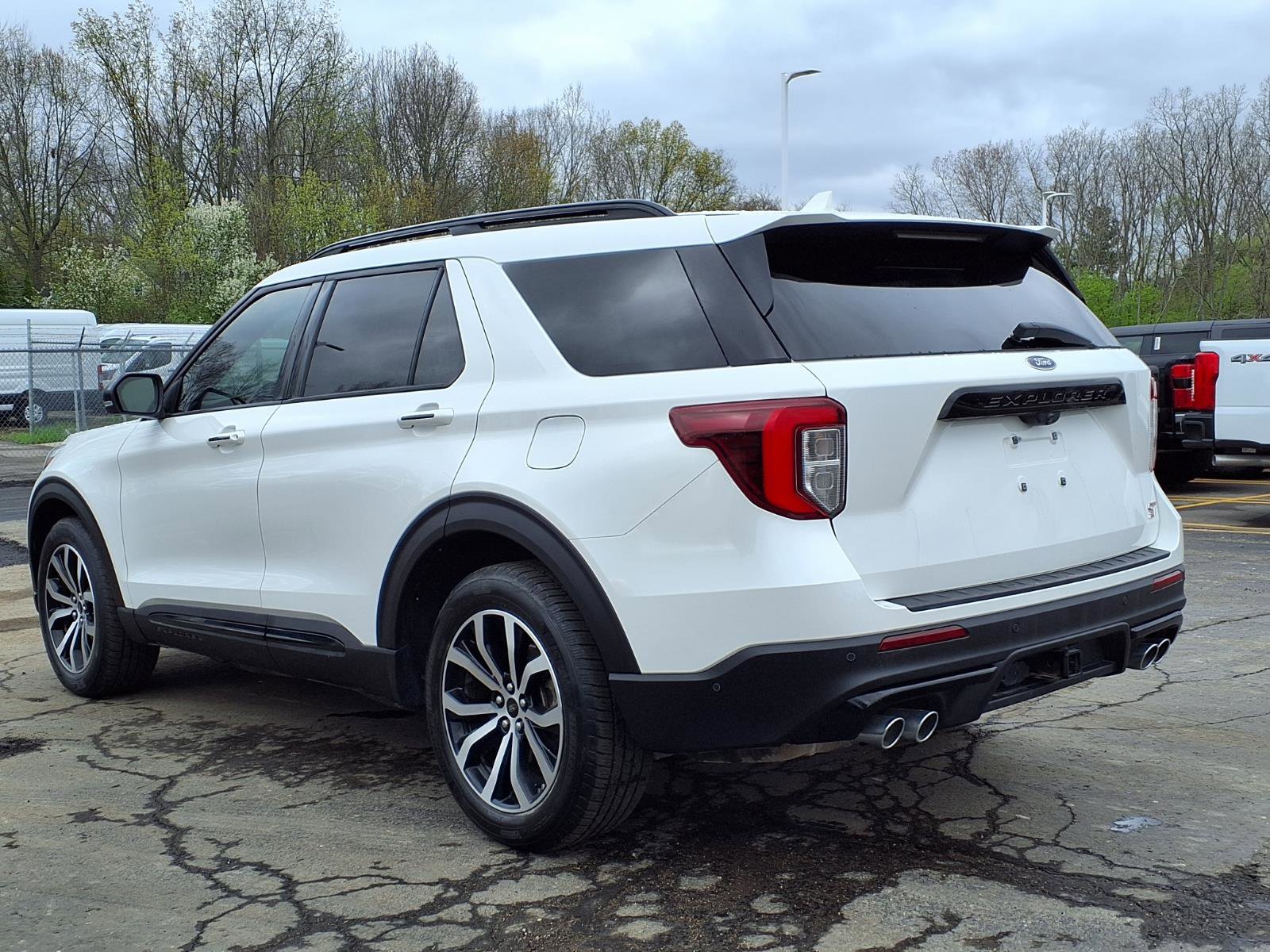 Used 2020 Ford Explorer ST w/ Premium Technology Package AWD/4WD image 7