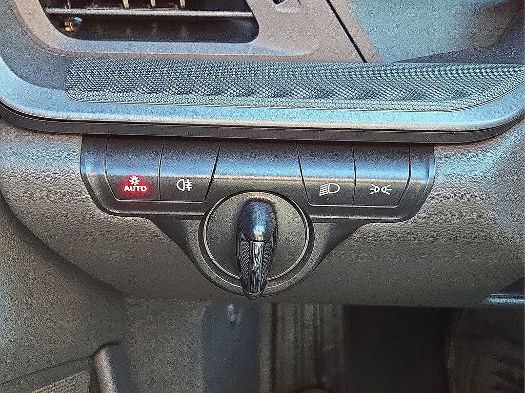 Used 2023 Porsche 911 Carrera 4 w/ Premium Package image 24