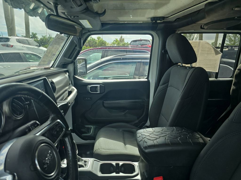 Used 2020 Jeep Gladiator Sport w/ Quick Order Package 24S image 9