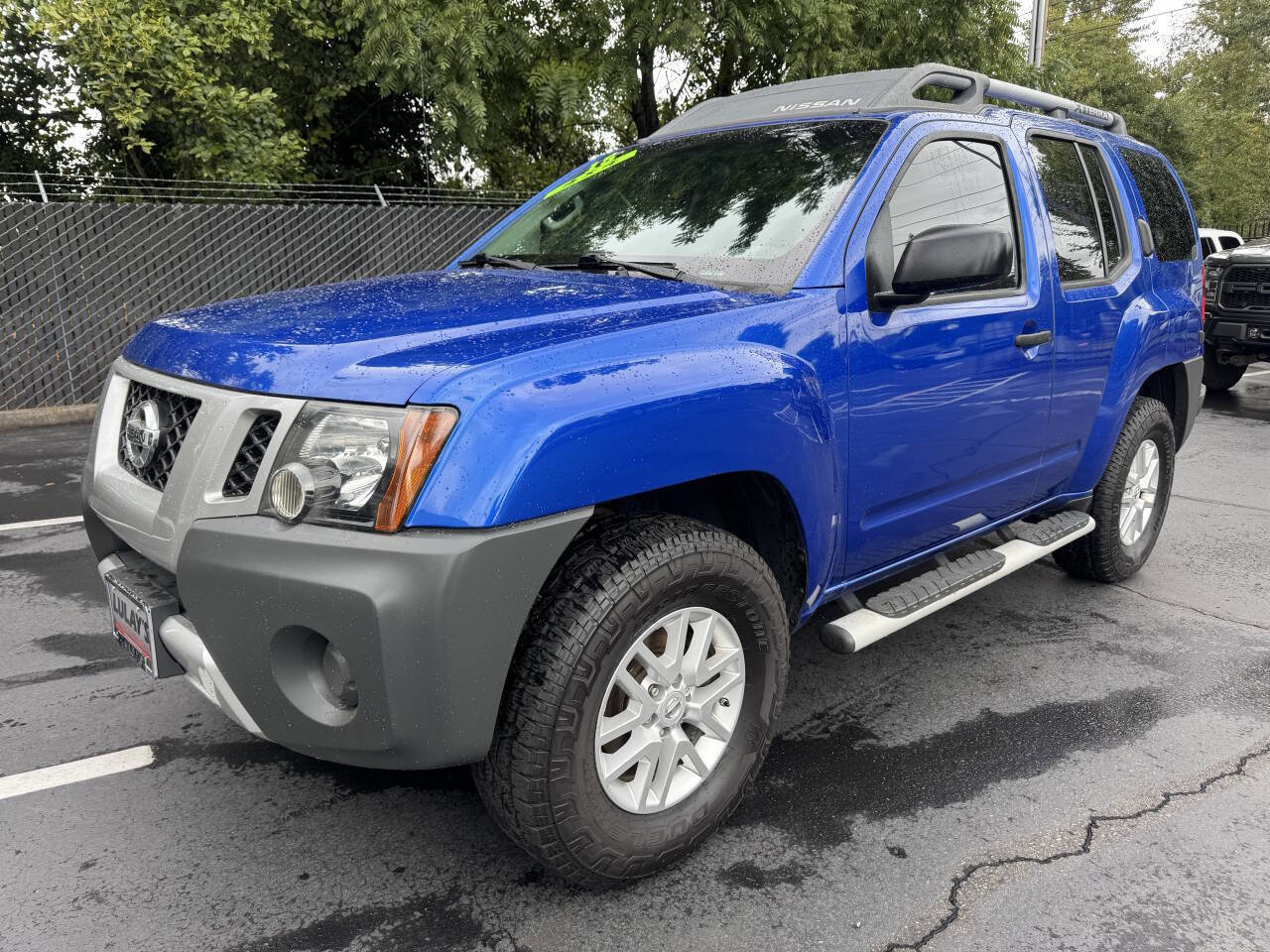 Used 2015 Nissan Xterra X image 1