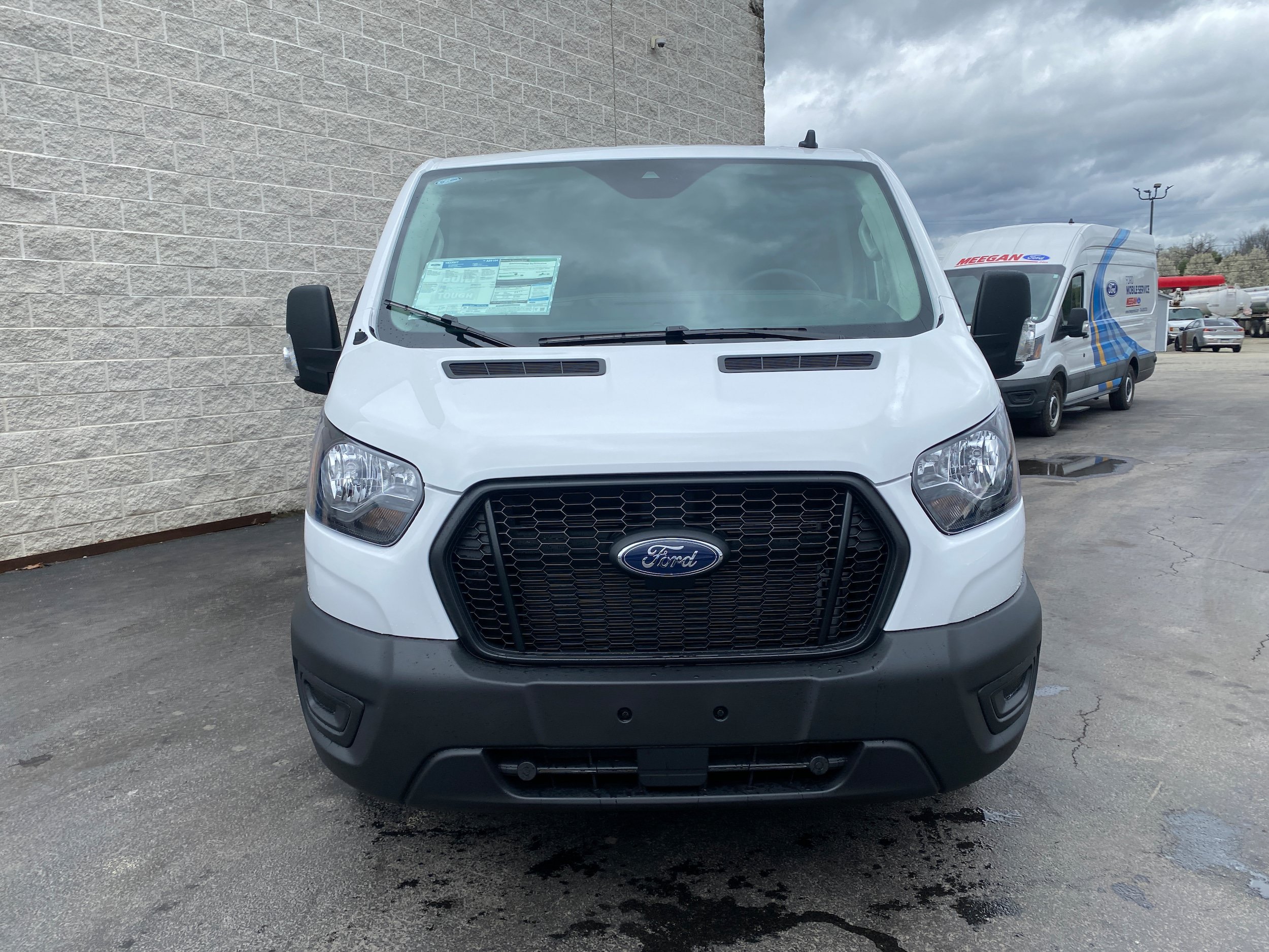 New 2025 Ford Transit 350 148 Low Roof RWD image 12