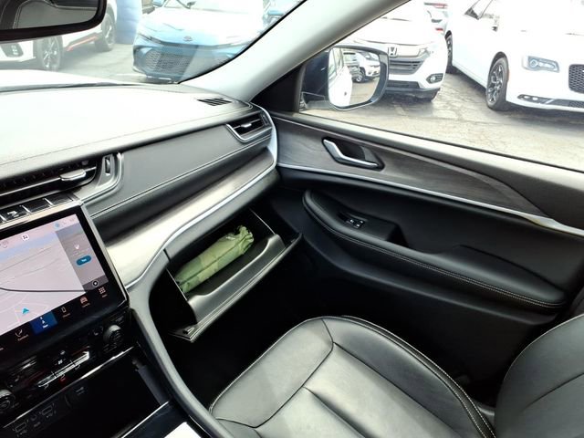 Certified 2023 Jeep Grand Cherokee Limited AWD/4WD image 26