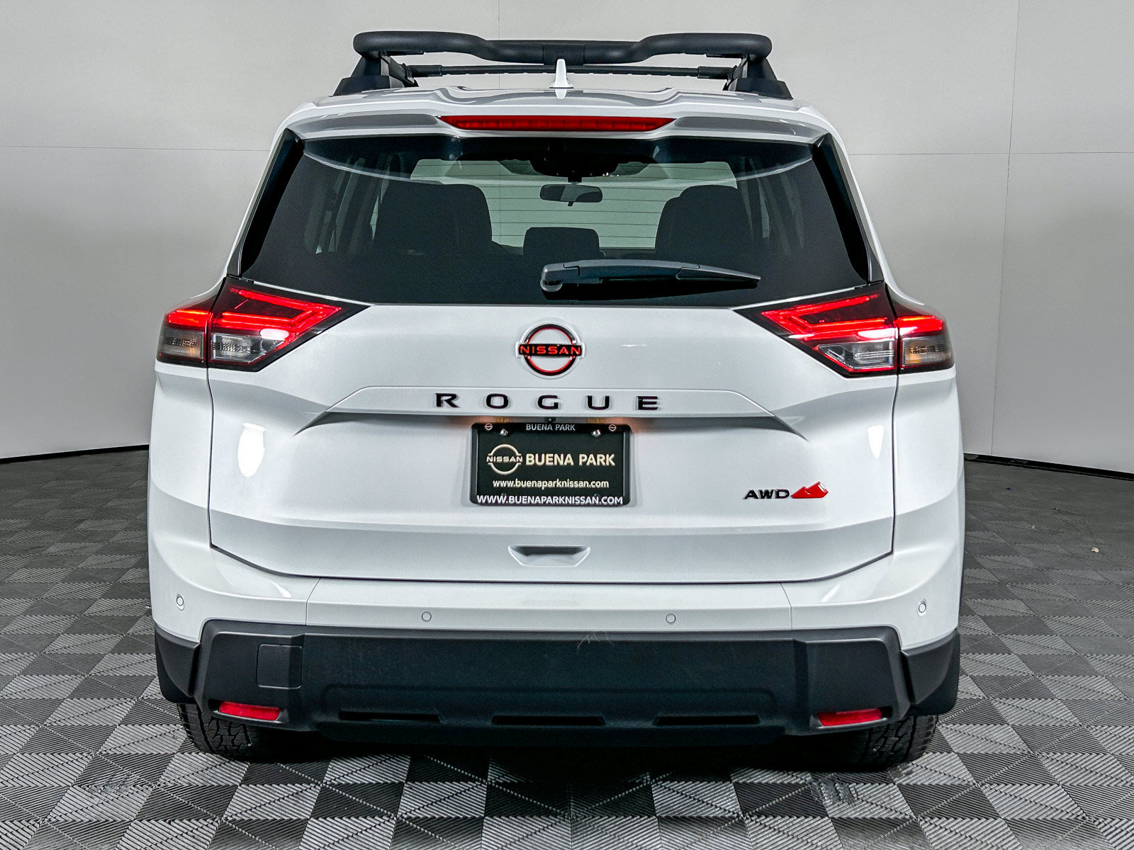 Certified 2025 Nissan Rogue SV AWD/4WD image 7
