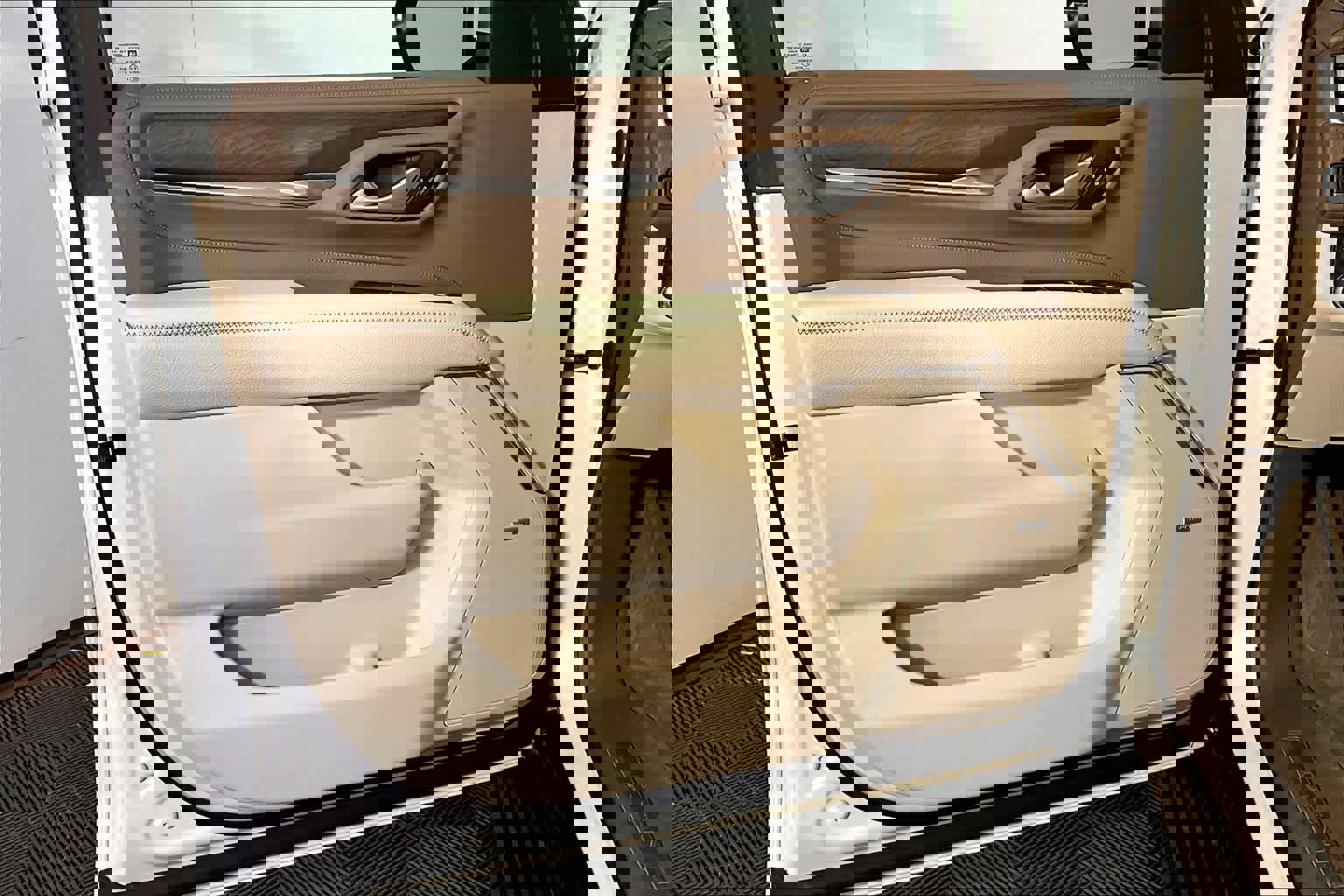 Used 2022 GMC Yukon XL Denali image 22