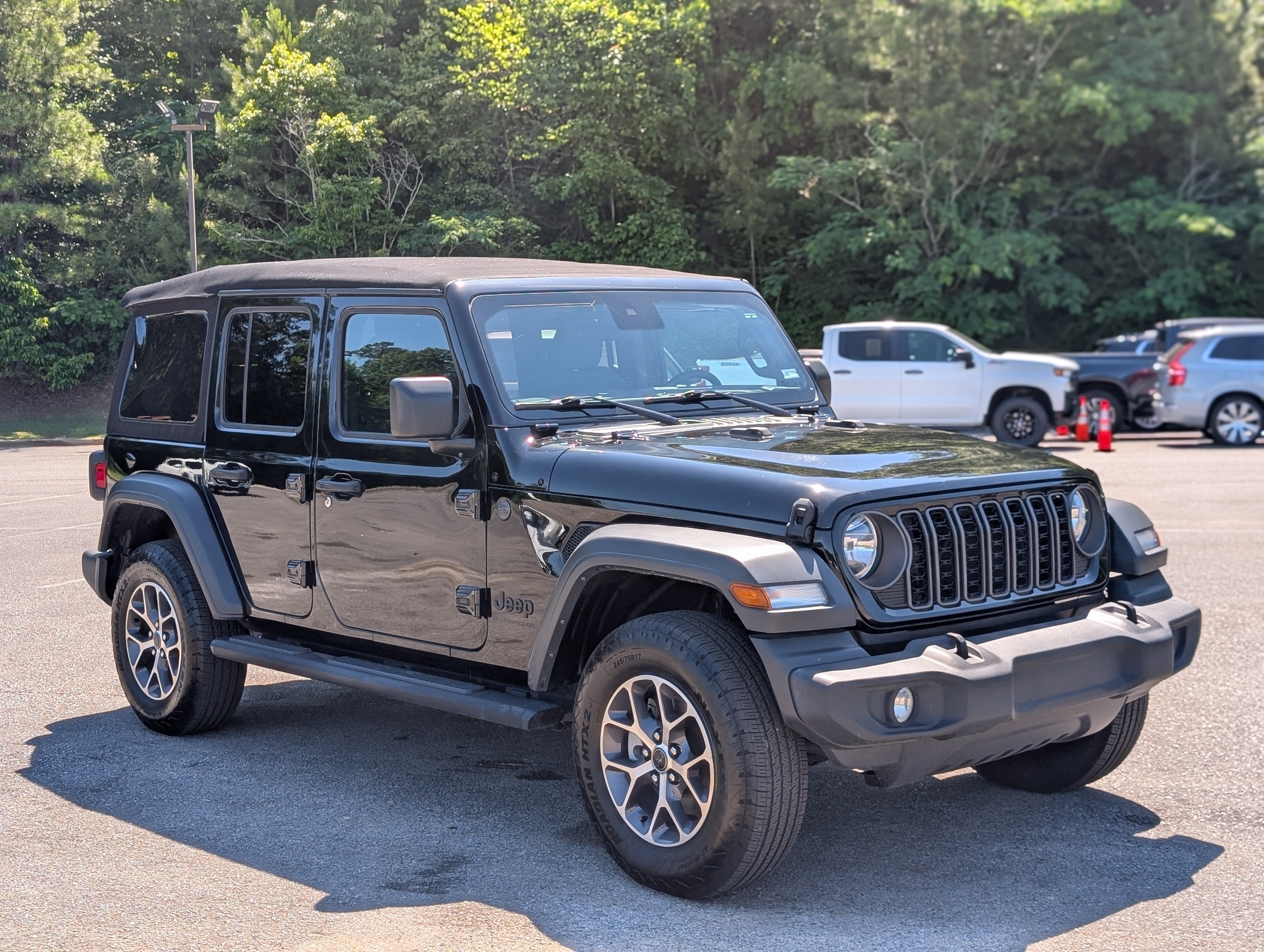 Used 2024 Jeep Wrangler Unlimited Sport AWD/4WD image 11