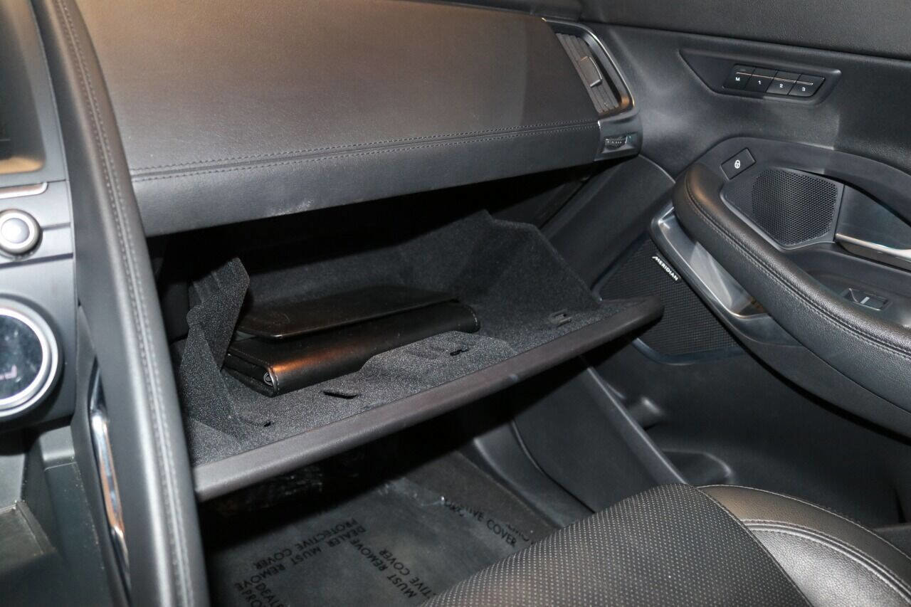 Used 2020 Jaguar E-PACE SE image 61