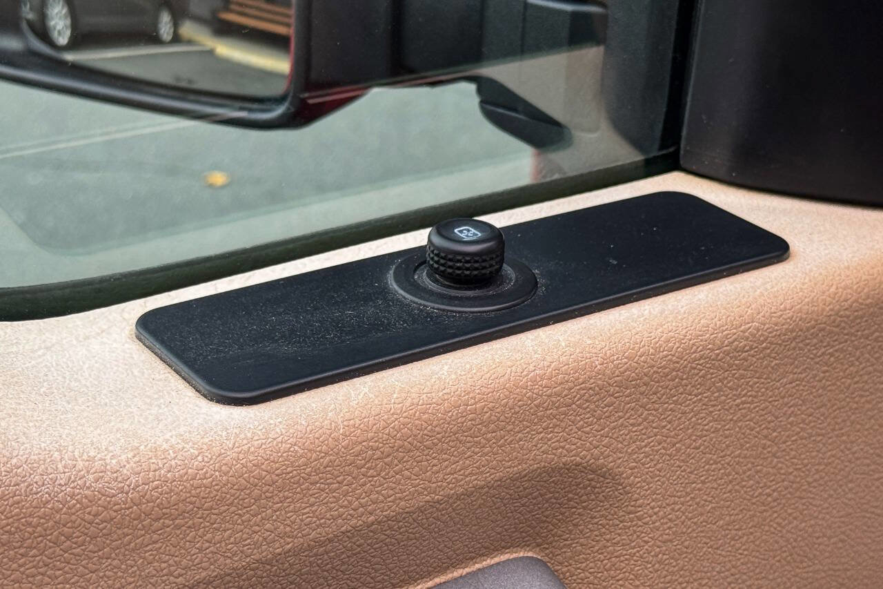 Used 2015 Ford F250 XLT w/ XLT Value Package image 16