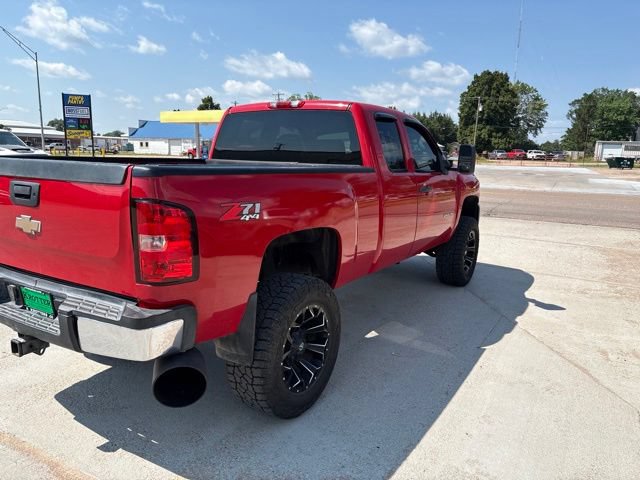Used 2009 Chevrolet Silverado 2500 LT w/ Exterior Plus Package AWD/4WD image 4