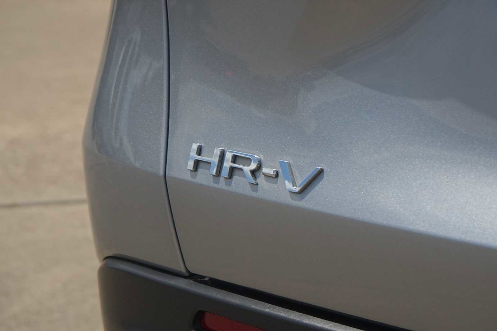 Used 2023 Honda HR-V LX image 8