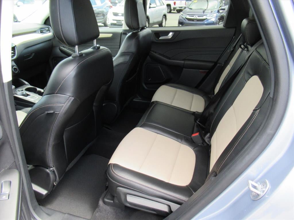 Used 2022 Ford Escape Titanium w/ Titanium Elite Package AWD/4WD image 30