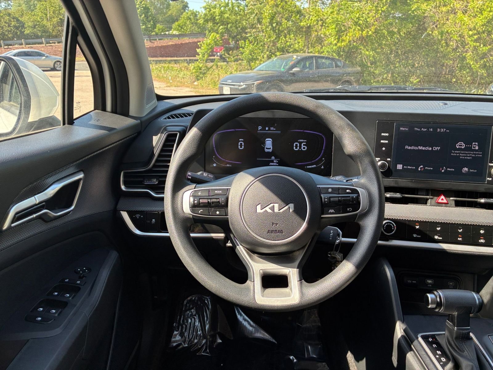 Used 2025 Kia Sportage LX FWD image 32