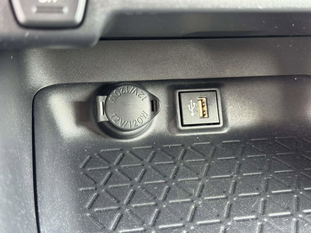 Used 2024 Toyota RAV4 LE image 8