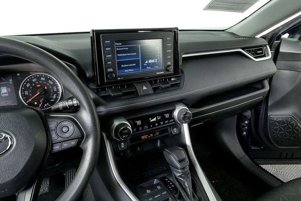 Used 2021 Toyota RAV4 XLE w/ Convenience Package image 12