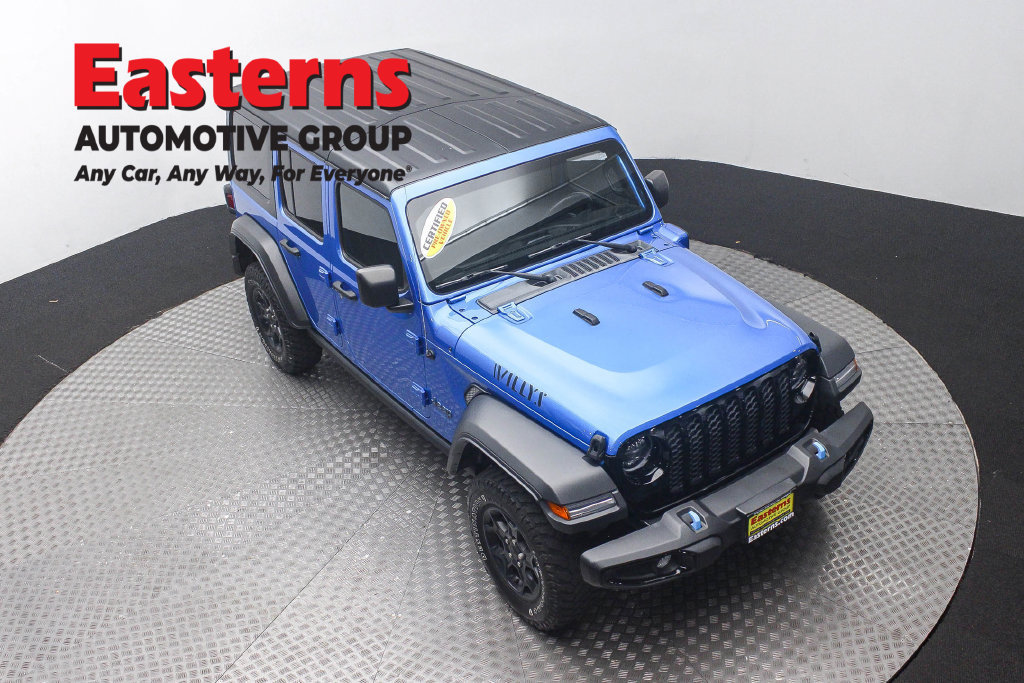 Used 2023 Jeep Wrangler Unlimited w/ Cold Weather Group AWD/4WD image 5