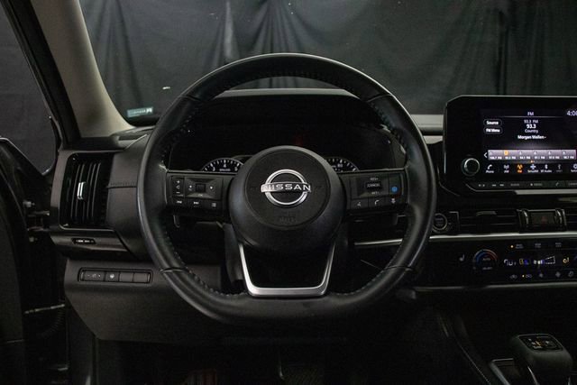 Used 2023 Nissan Pathfinder SV AWD/4WD image 23