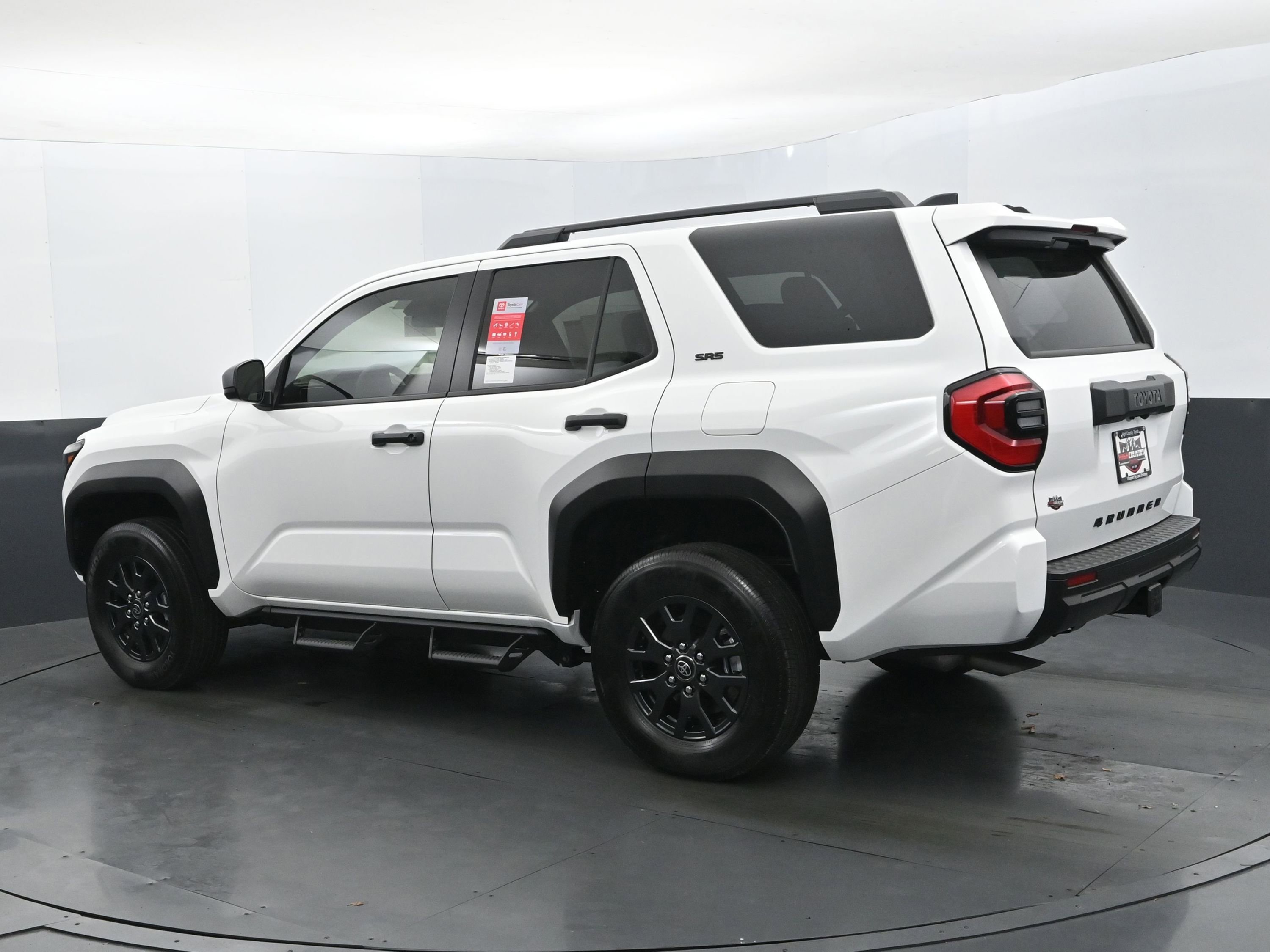 Used 2025 Toyota 4Runner SR5 AWD/4WD image 3