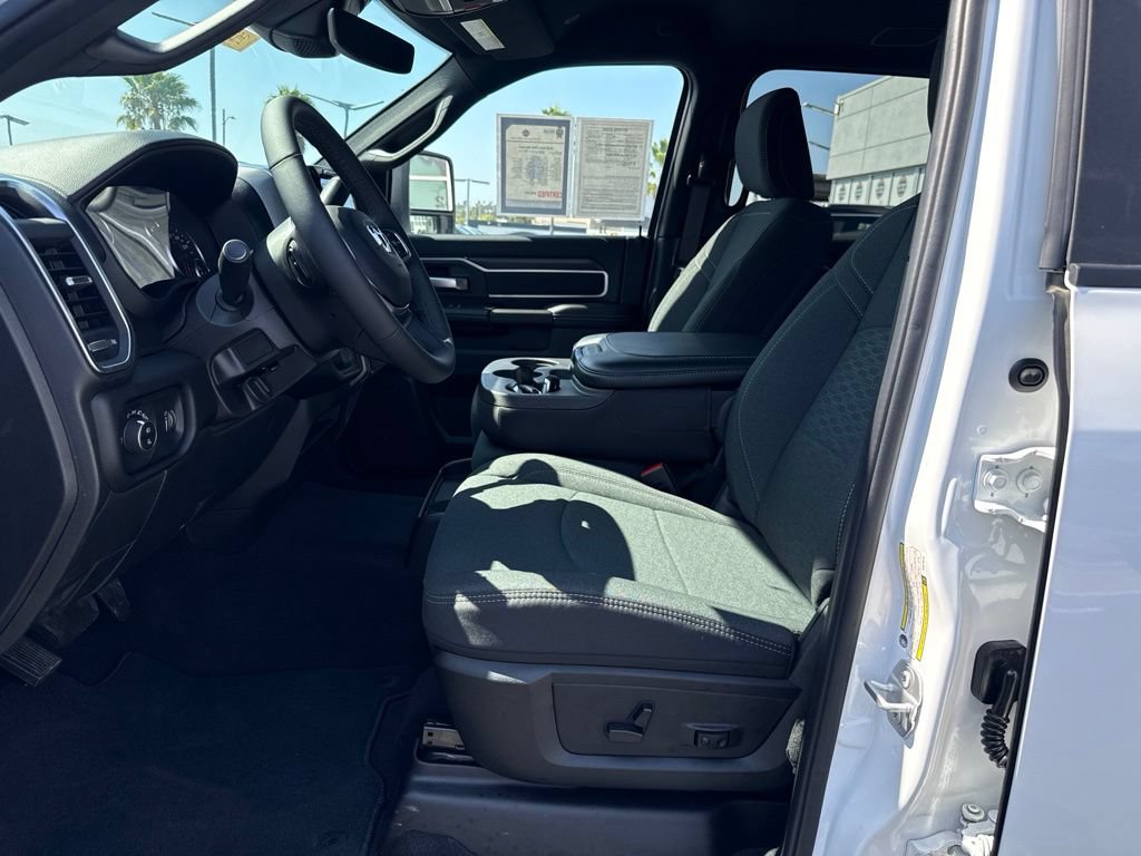 Certified 2025 RAM 2500 Big Horn AWD/4WD image 15