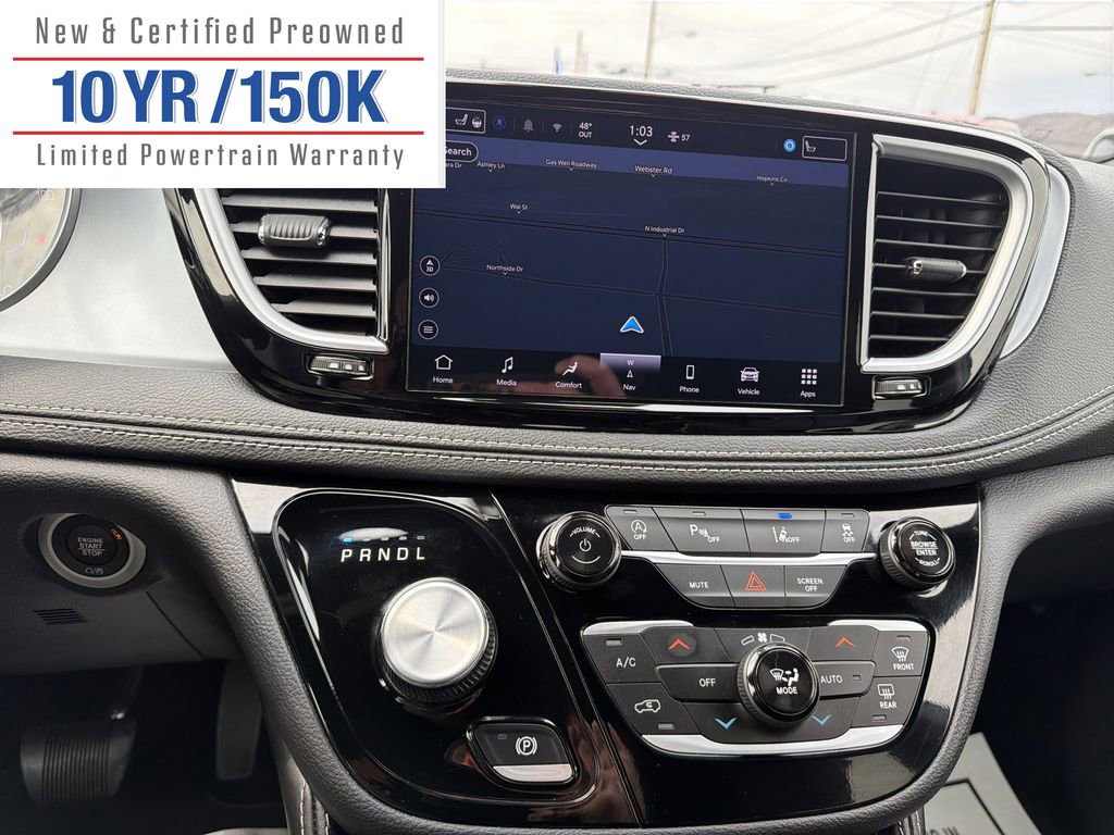 Used 2025 Chrysler Pacifica Limited image 21