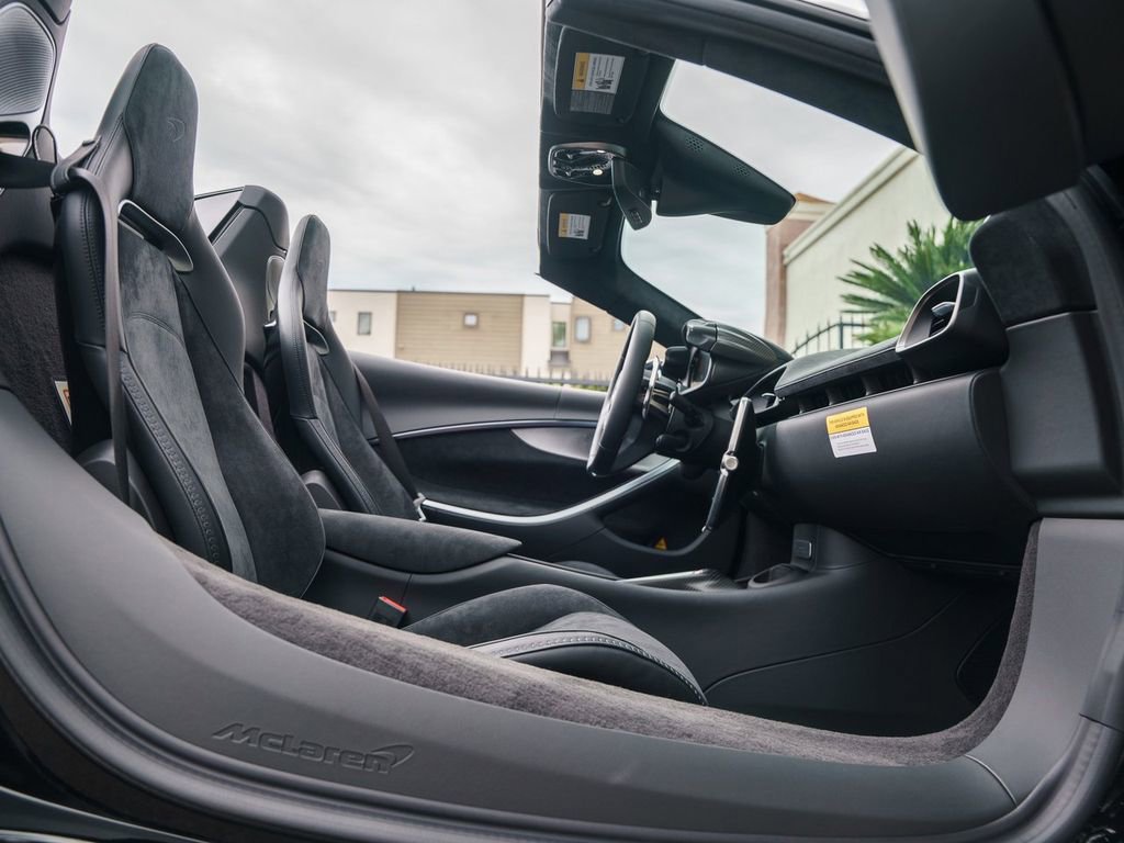 New 2026 McLaren Artura Spider image 12