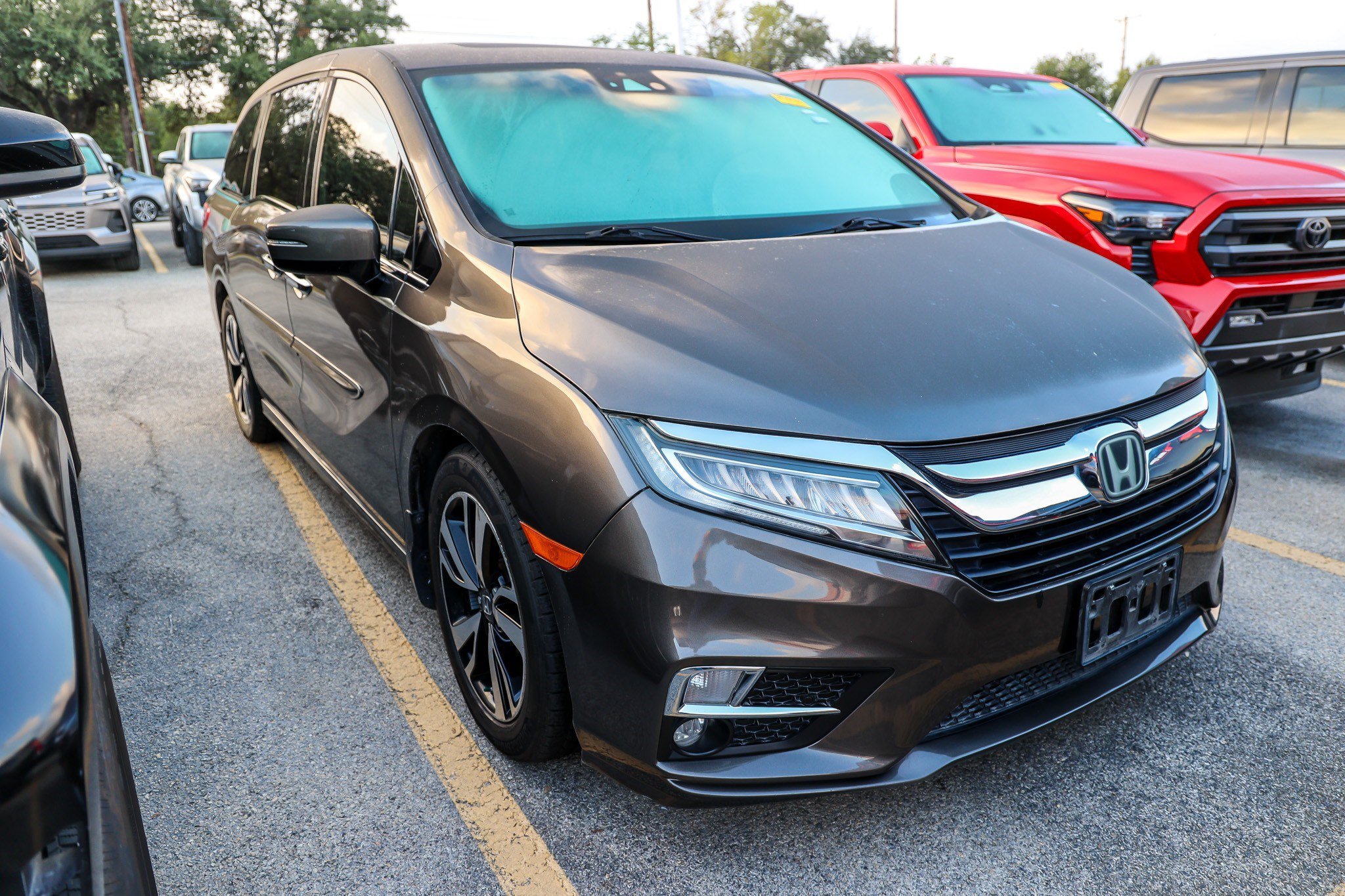 Used 2020 Honda Odyssey Elite image 4
