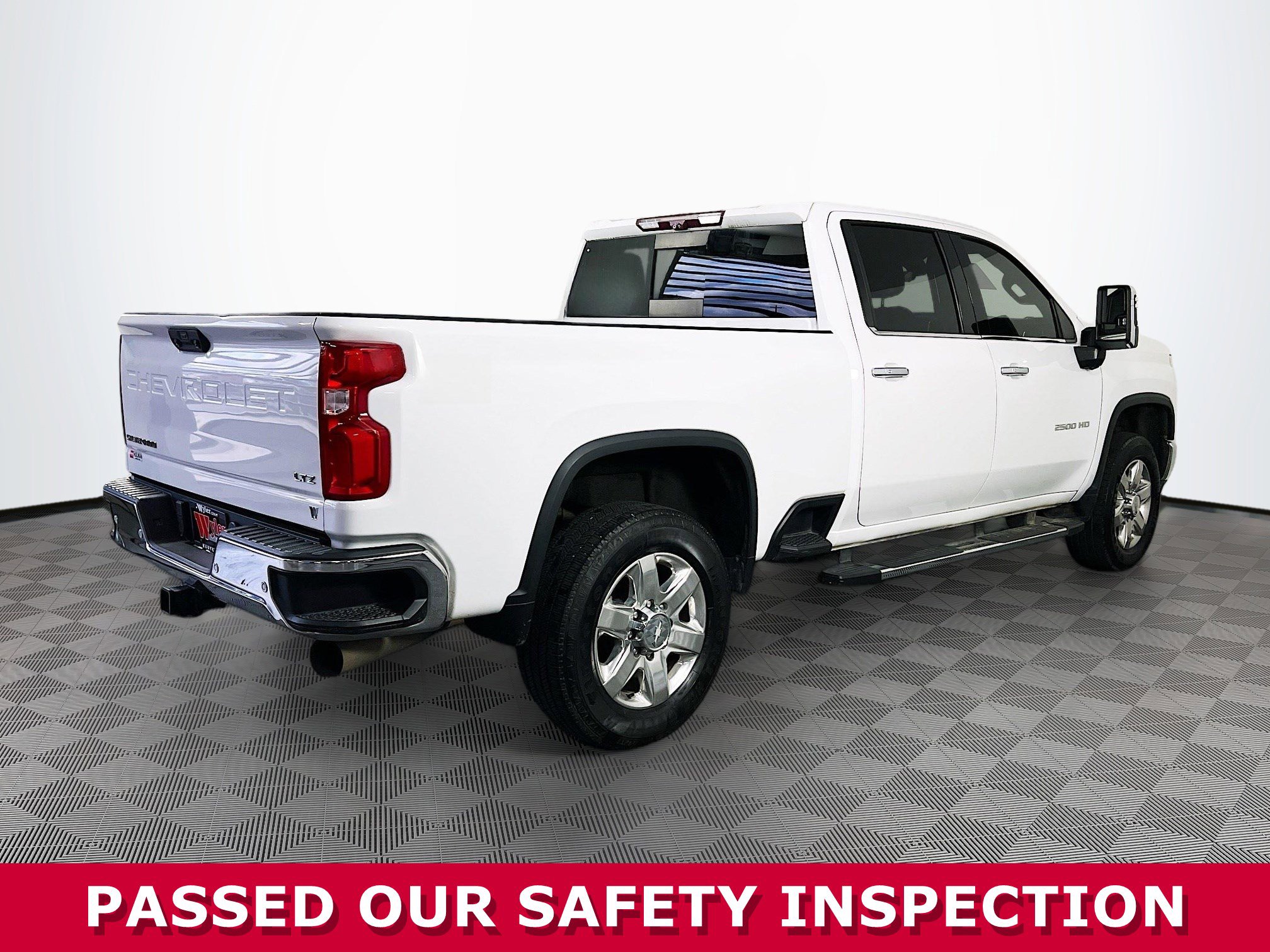 Used 2020 Chevrolet Silverado 2500 LTZ w/ LTZ Premium Package image 31