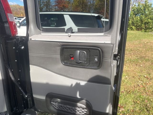 Used 2021 Chevrolet Express 2500 Explorer Van w/ Enhanced Convenience Package image 13