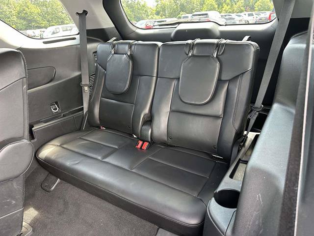 Used 2023 Ford Explorer XLT w/ Equipment Group 202A AWD/4WD image 33