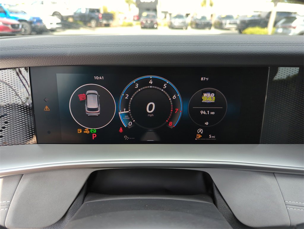 New 2025 Volkswagen Tiguan SE R-Line image 43