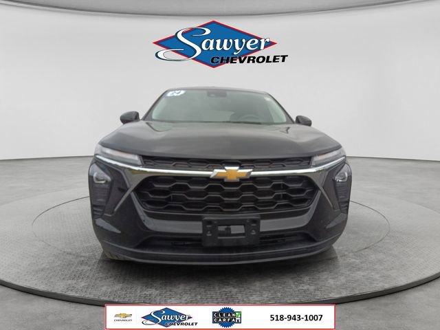 Used 2024 Chevrolet Trax LS w/ LS Convenience Package FWD image 8
