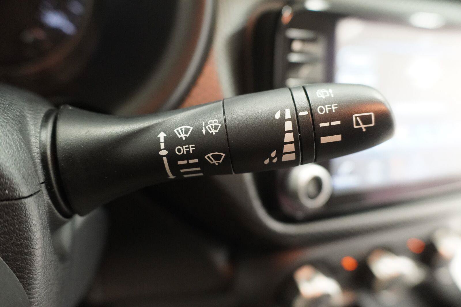 Used 2023 Nissan Kicks SV w/ Exterior Package FWD image 11