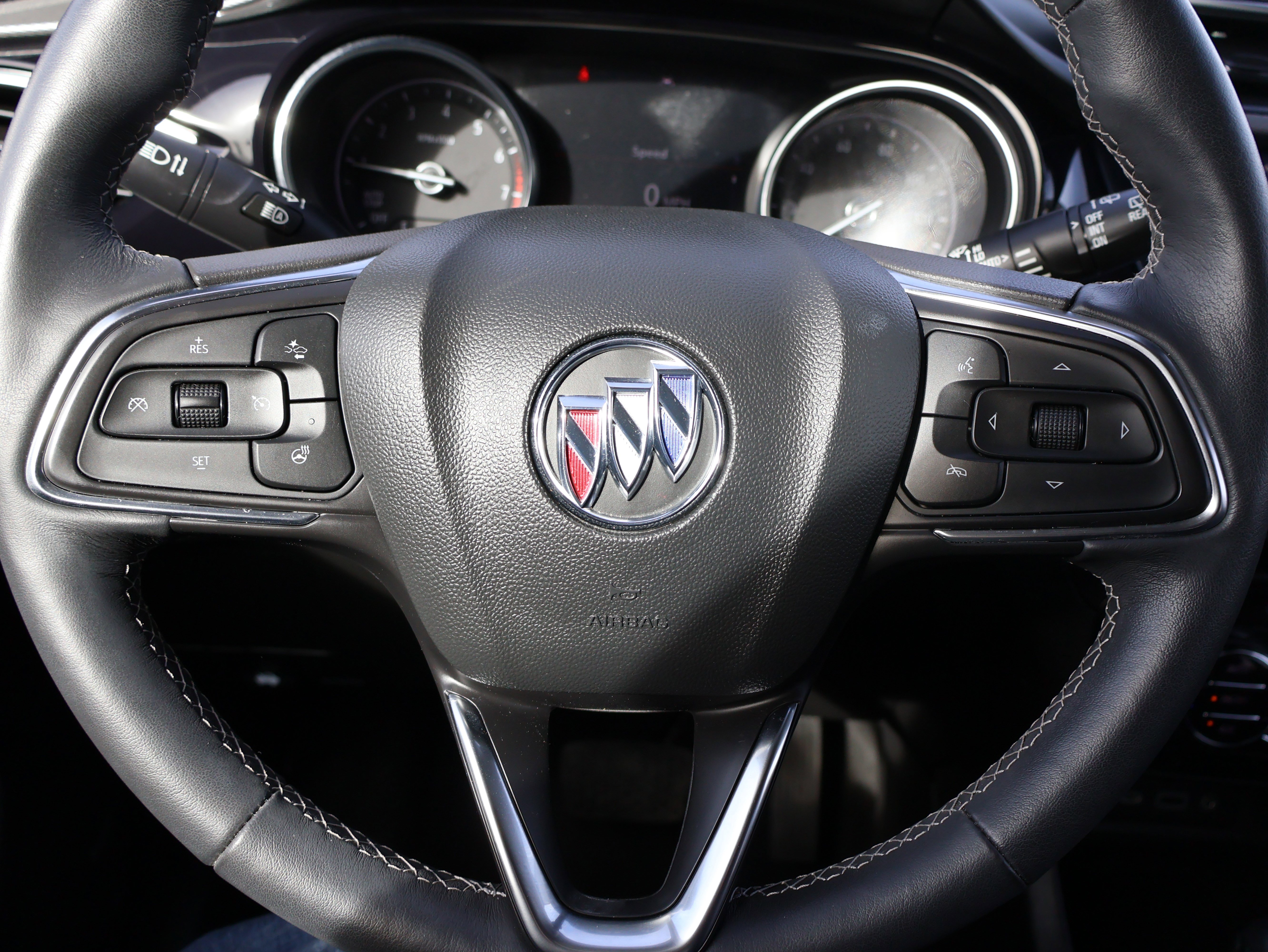 Used 2022 Buick Encore GX Essence w/ Advanced Technology Package image 30